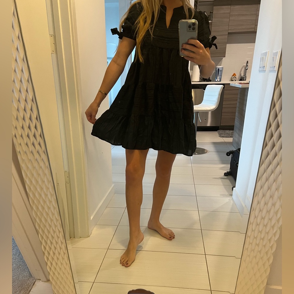 Black English puff sleeve dress